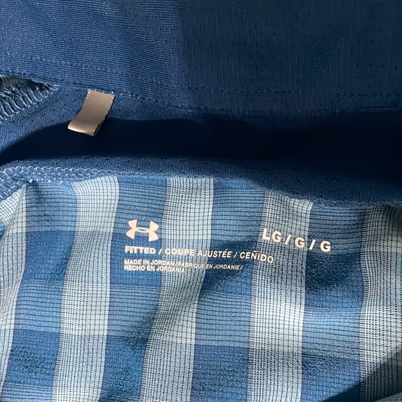 Men’s Under Armour button down short sleeve - Picture 4 of 5